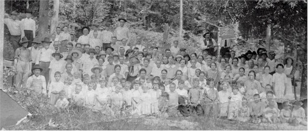 reunion.jpg (65008 bytes)